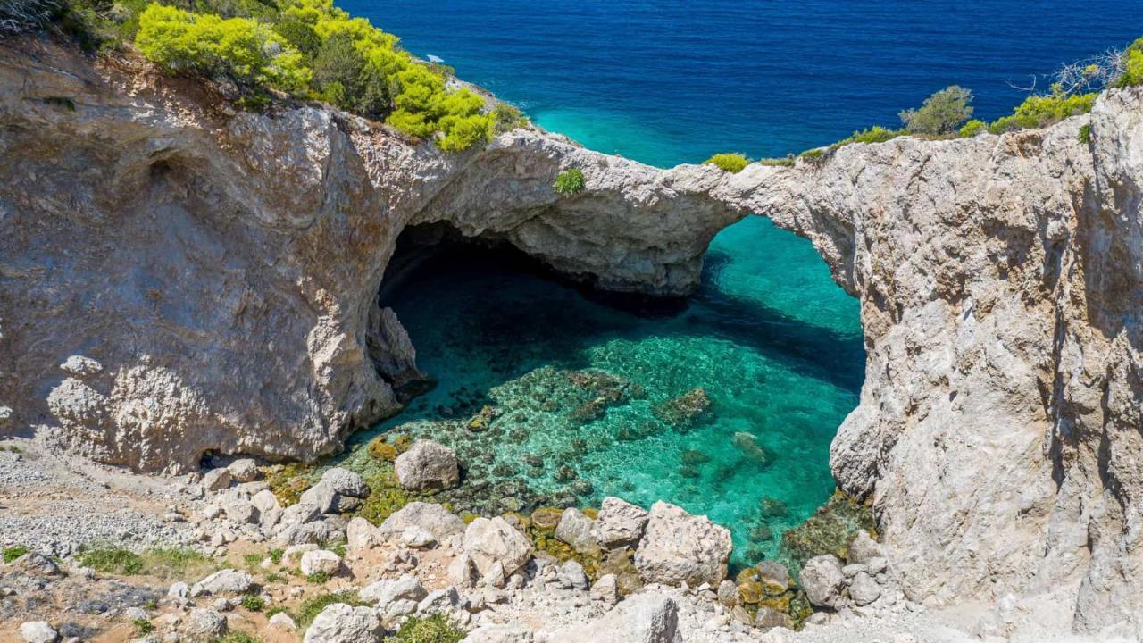 Rafia Loft Loutraki, Garden & Pool Table - Beach Εξωτερικό φωτογραφία